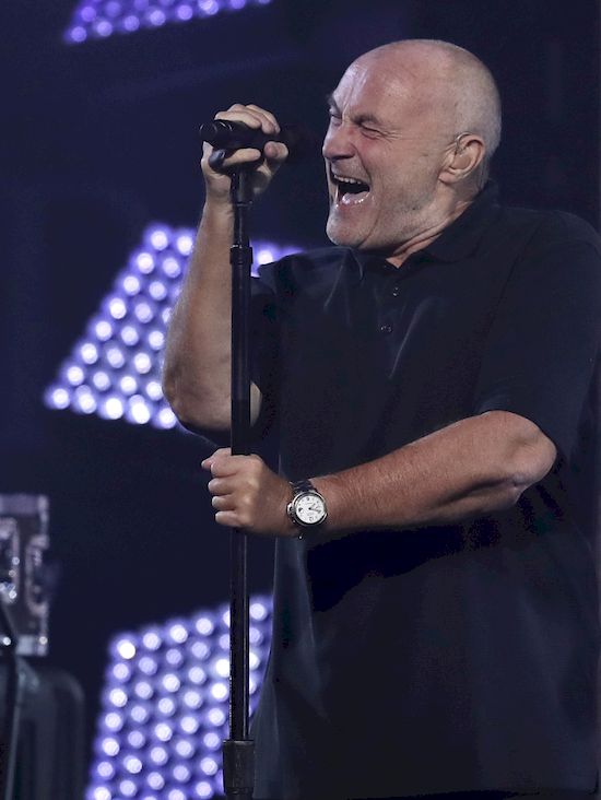 Phil Collins trafił do szpitala! Co stało się z legendarnym artystą?