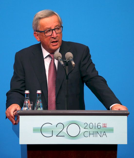 Łukasz Jakóbiak zdobył światowy rozgłos! Przeprowadził wywiad z Szefem KE