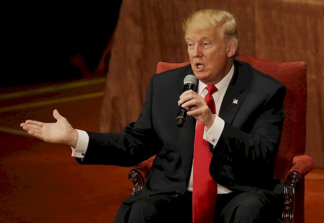 Jimmy Fallon wytarmosił Donalda Trumpa za włosy! (VIDEO)