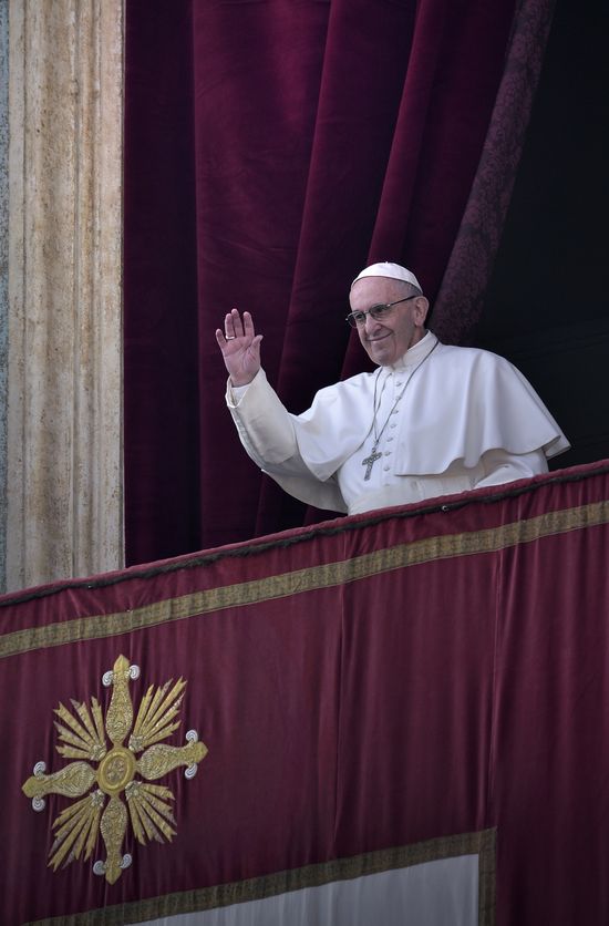 Papież Franciszek wspiera pary żyjące bez ślubu!