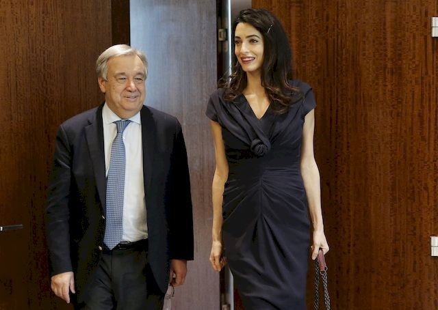 Amal Clooney pokazała się na NAJWAŻNIEJSZYM spotkaniu w ostatnich latach Amal Clooney pokazała się na NAJWAŻNIEJSZYM spotkaniu w ostatnich latach
