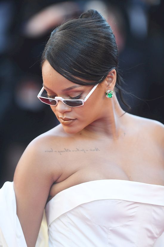 Rihanna jest w CIĄŻY?! To dlatego tak przytyła? (ZDJĘCIE)