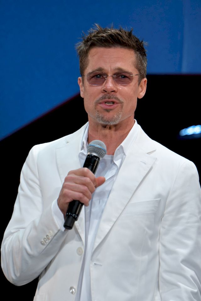 Angelina Jolie zadała ogromny CIOS Bradowi Pittowi! I to w Dzień Ojca! Angelina Jolie zadała ogromny CIOS Bradowi Pittowi! I to w Dzień Ojca!