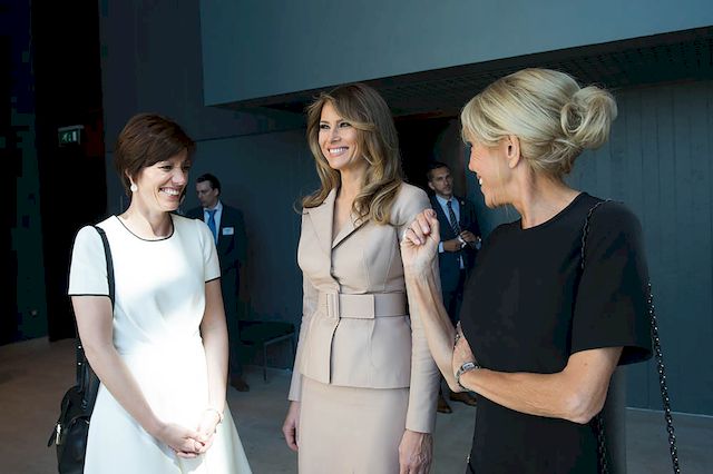 Melania Trump ZEMŚCIŁA się na projektantach mody