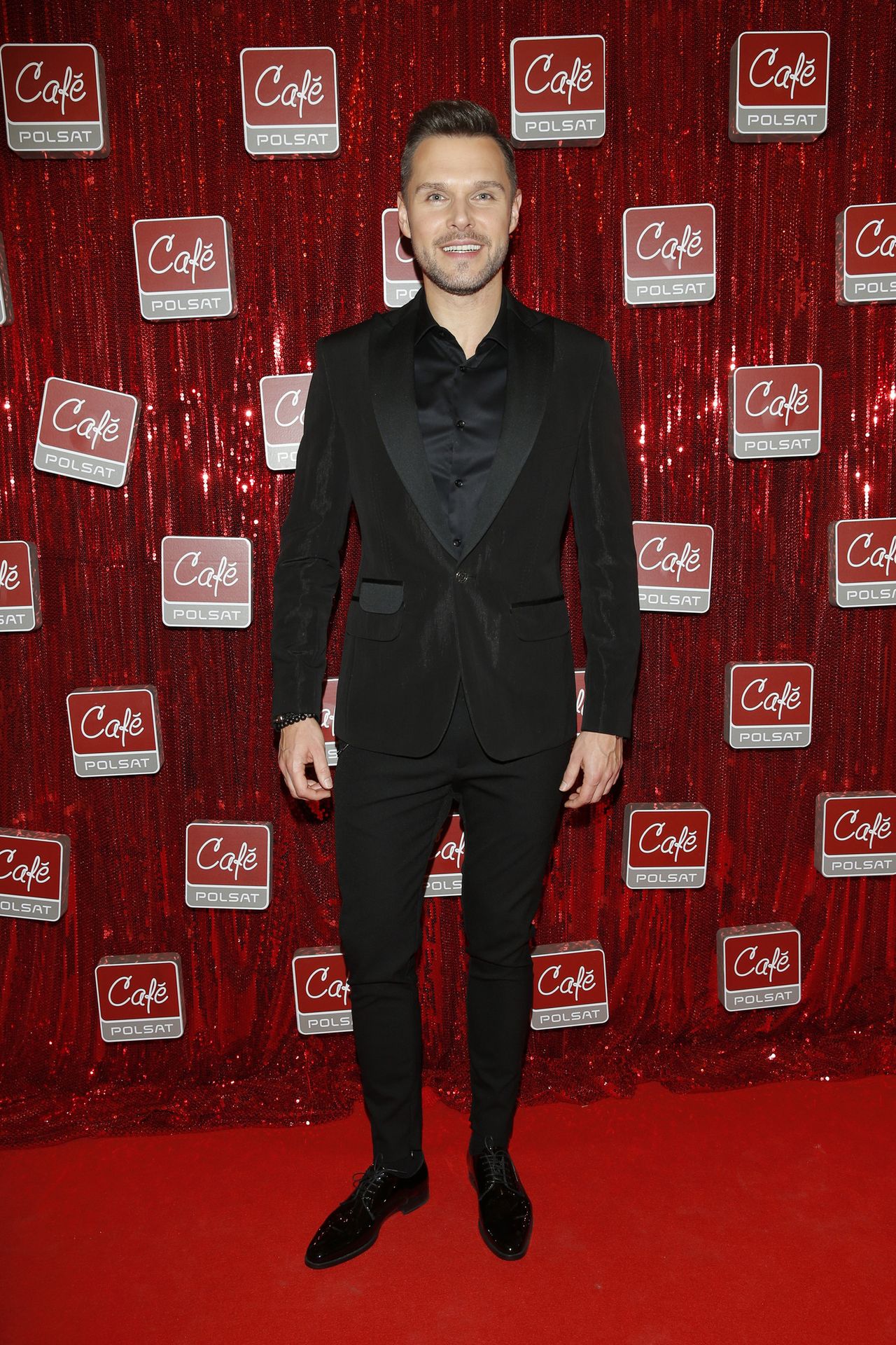 Seksowna Agnieszka Hyży, Kasia Skrzynecka w czerwieni na urodzinach Polsat Cafe 