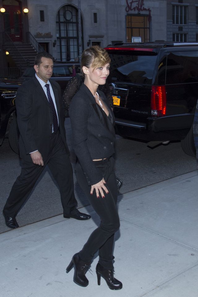 Naga prawda - której kobieta Deppa jest ładniejsza?