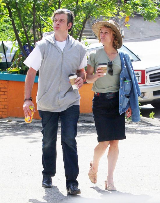 Vanessa Paradis przyłapana z chłopakiem na lunchu (FOTO)