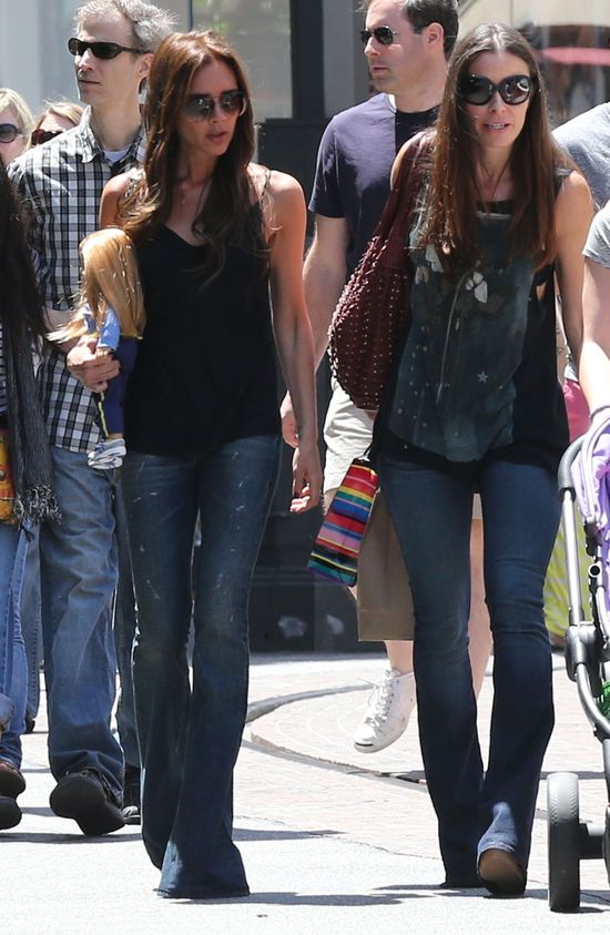 Victoria Beckham z dziećmi na zakupach (FOTO)