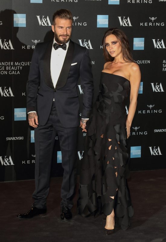 Kto tak skrzywdził Victorię Beckham? (FOTO)