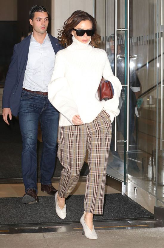 Victoria Beckham POLEGŁA na OWSIANCE. Musicie to zobaczyć! Victoria Beckham POLEGŁA na OWSIANCE. Musicie to zobaczyć!