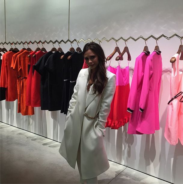 Victoria Beckham rozdaje ubrania przyjaciółkom? (FOTO)