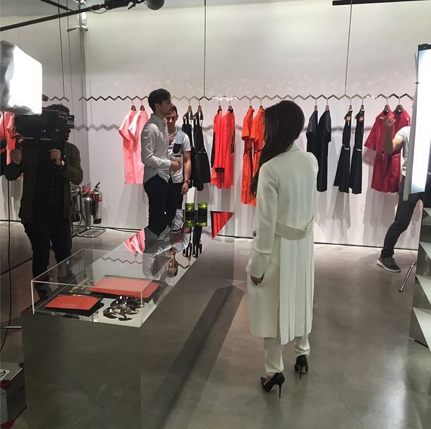 Victoria Beckham rozdaje ubrania przyjaciółkom? (FOTO)