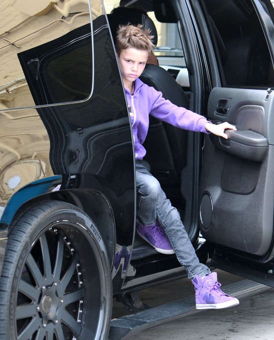 Harper Seven już ma dość paparazzich? (FOTO)