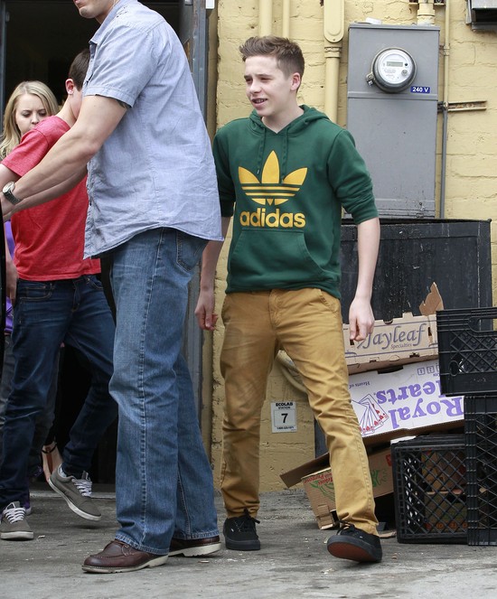 Harper Seven już ma dość paparazzich? (FOTO)