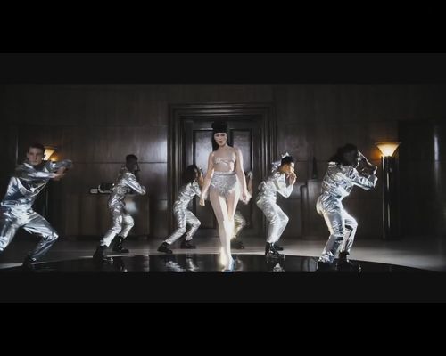 Victoria Modesta ma protezę nogi i robi furorę w sieci VIDEO Victoria Modesta ma protezę nogi i robi furorę w sieci VIDEO