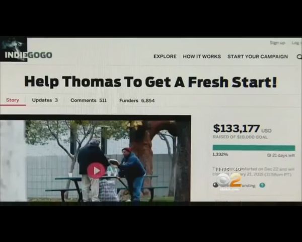 Film z bezdomnym, który dostał 100 dolarów był ustawką? [VID