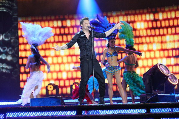 Wokalista Volvera uczy się koreańskiego Wokalista Volvera uczy się koreańskiego