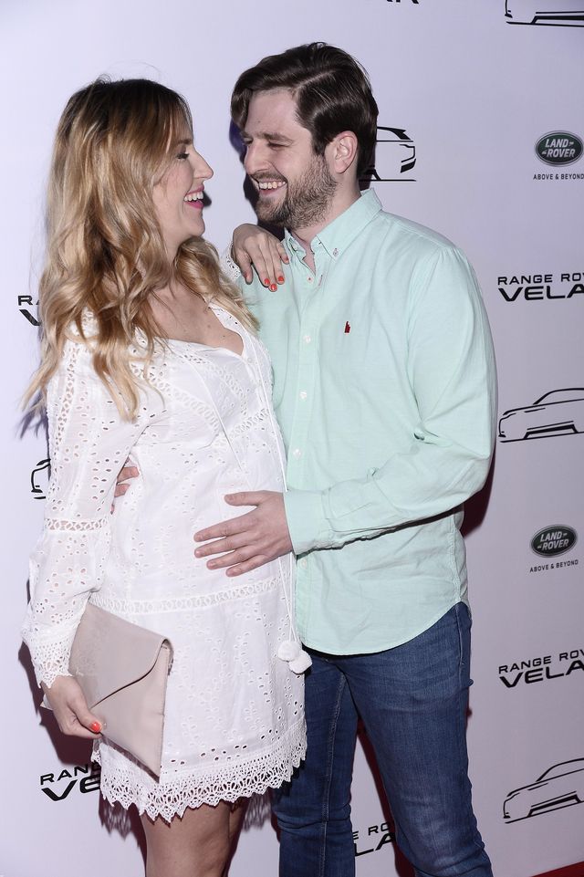 Data porodu zbliża się wielkimi krokami - polska aktorka z brzuszkiem na ściance