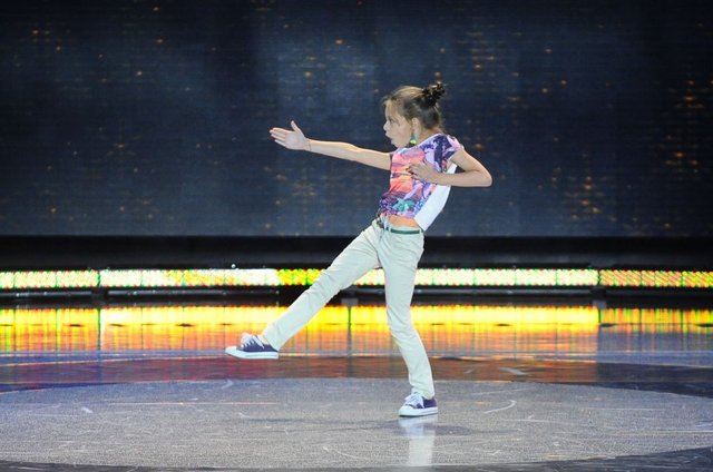 Kinder niespodzianka w Tylko taniec