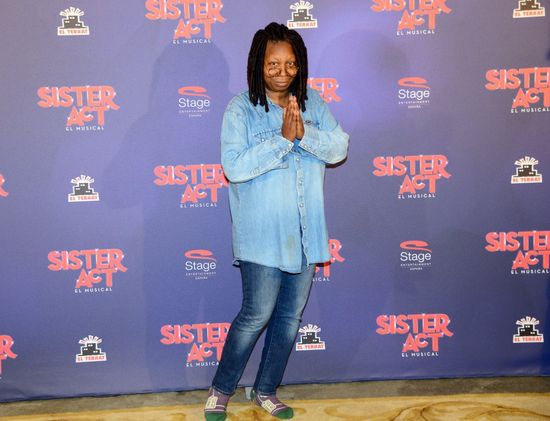 Whoopi Goldberg znów puściła bąka na wizji [VIDEO]