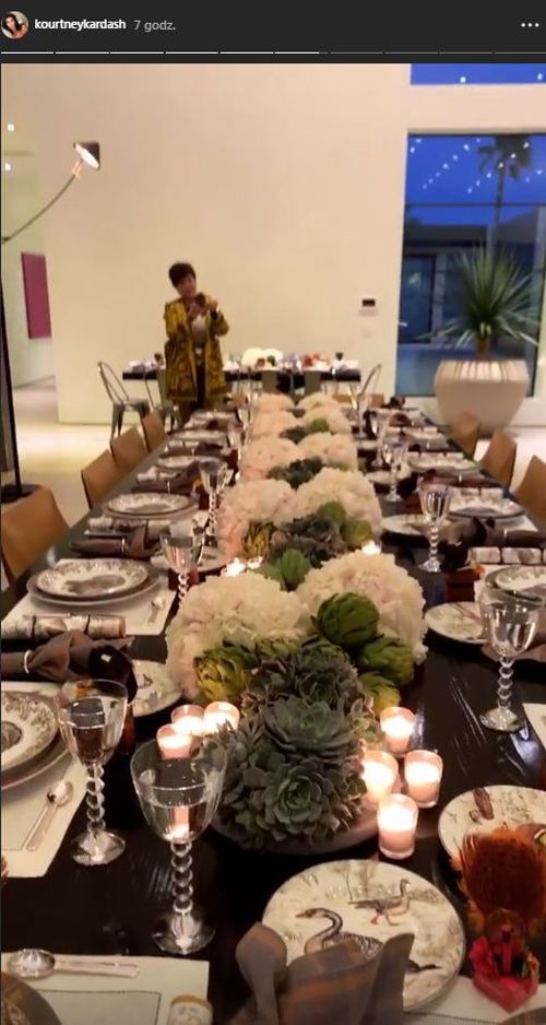 Scott Disick Święto Dziękczynienia spędził z Kourtney i dziećmi (ZDJĘCIA) Scott Disick Święto Dziękczynienia spędził z Kourtney i dziećmi (ZDJĘCIA)