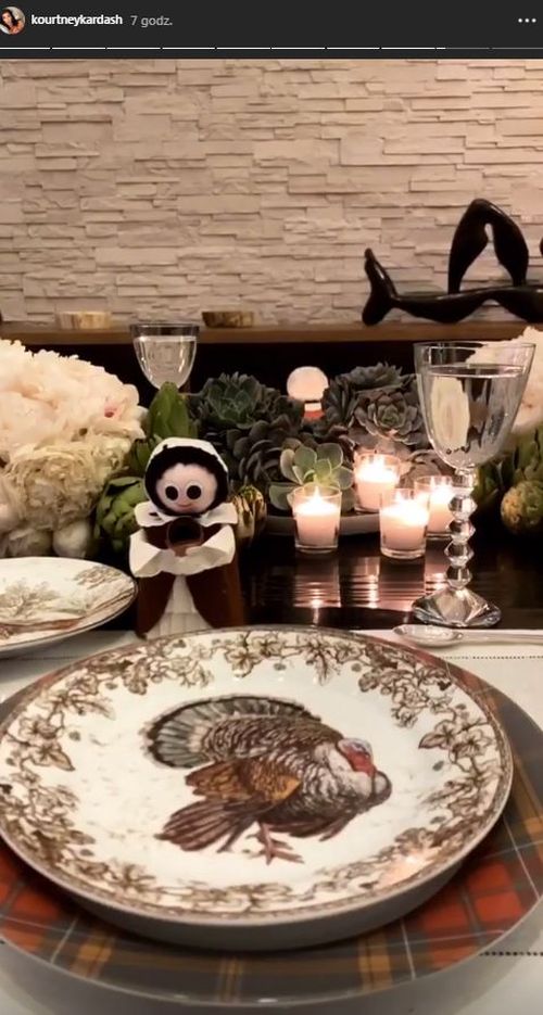 Scott Disick Święto Dziękczynienia spędził z Kourtney i dziećmi (ZDJĘCIA) Scott Disick Święto Dziękczynienia spędził z Kourtney i dziećmi (ZDJĘCIA)