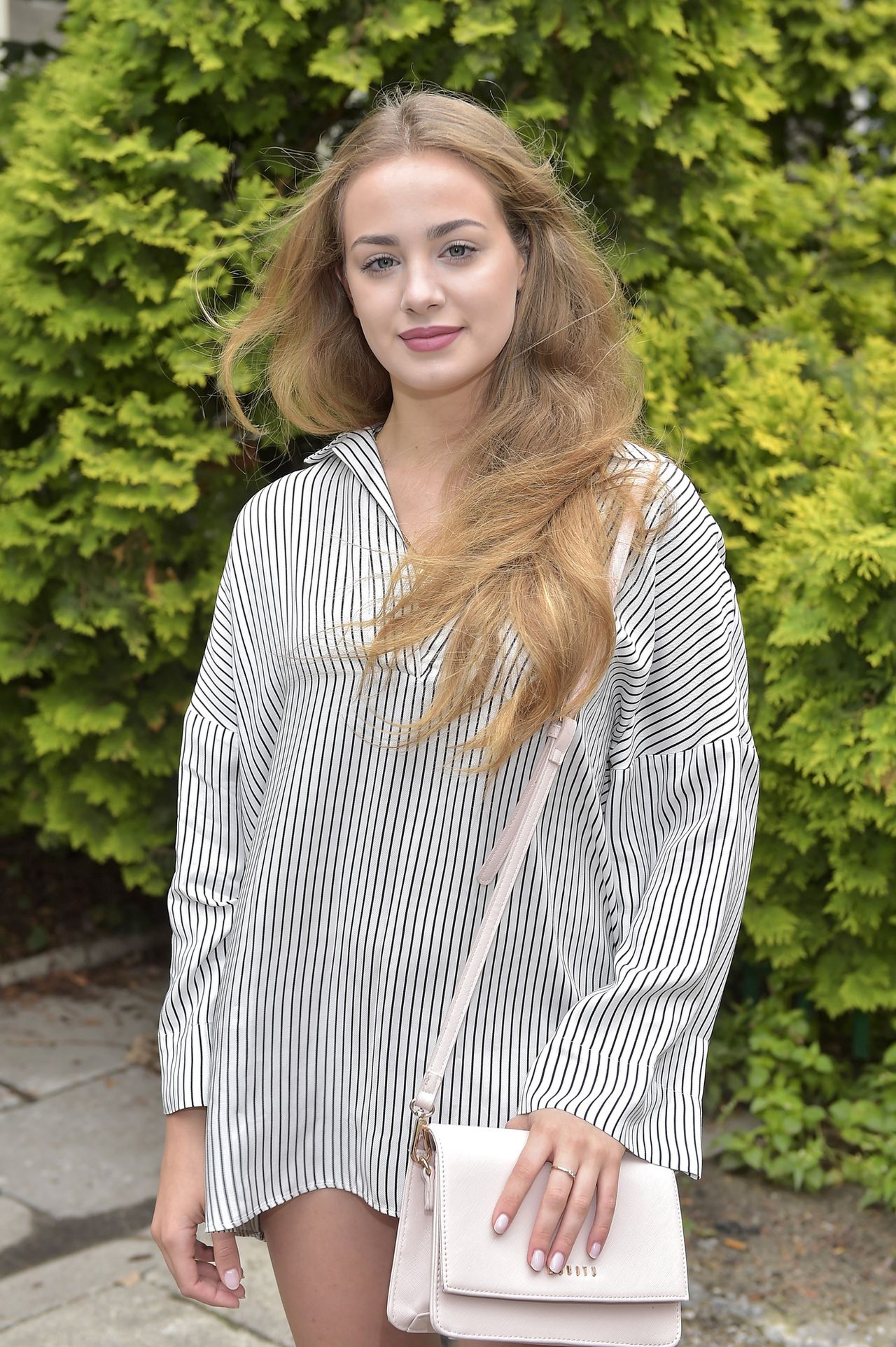 Wiktoria Gąsiewska i Adam Zdrójkowski jako staruszkowie w The Story of My Life