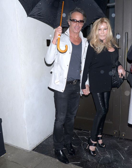 Kobieta Kot na randce Kobieta Kot na randce