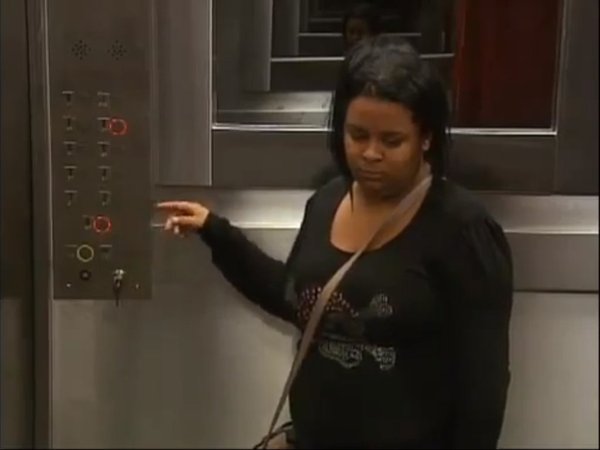 Horror w windzie - trup wypada z trumny [VDEO]