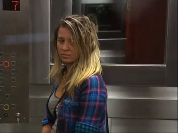 Horror w windzie - trup wypada z trumny [VDEO]