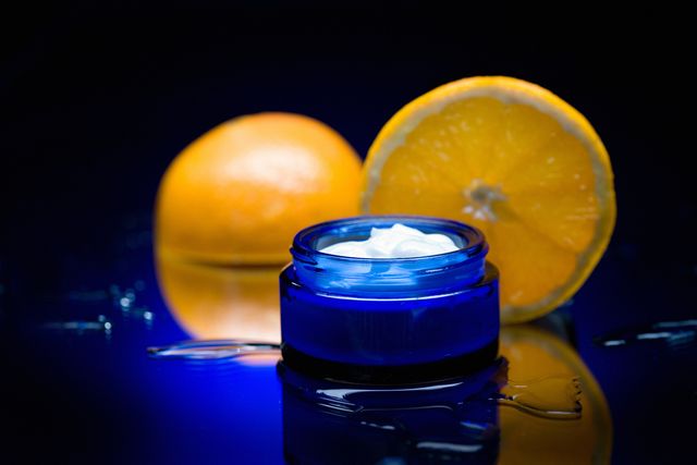 Witamina C na twarz - zamiast botoksu? Witamina C na twarz - zamiast botoksu?