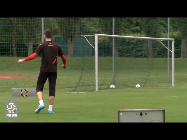 Popisowa bramka Szczęsnego [VIDEO]