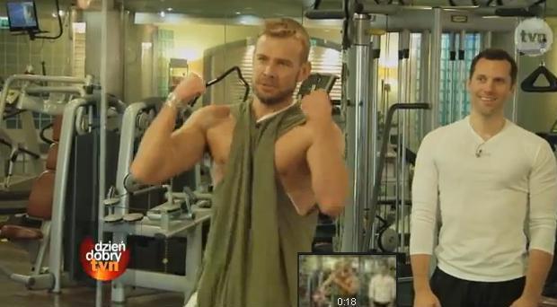 Dawid Woliński wyciska siódme poty na siłowni (VIDEO)
