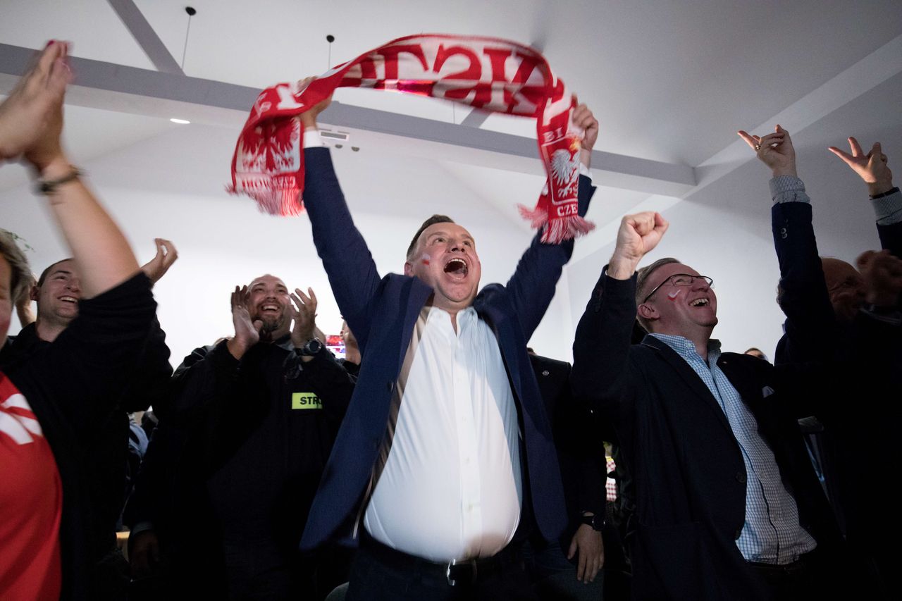 Cieszy się Duda, gratuluje Lewandowski - ZŁOTO dla Polaków w siatkówce Cieszy się Duda, gratuluje Lewandowski - ZŁOTO dla Polaków w siatkówce