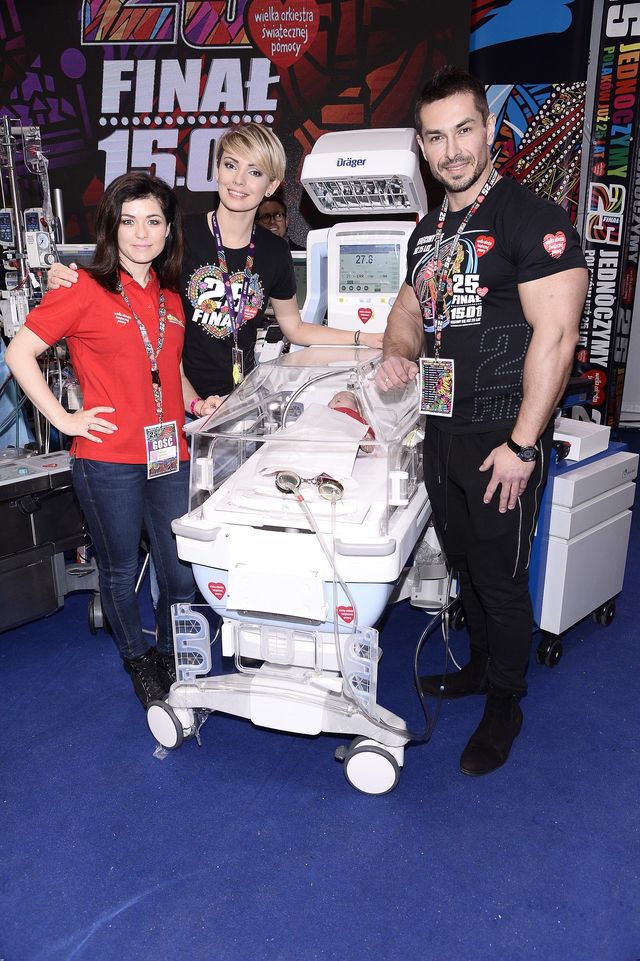 Gwiazdy kwestowały na rzecz Wielkiej Orkiestry Świątecznej Pomocy (FOTO) Gwiazdy kwestowały na rzecz Wielkiej Orkiestry Świątecznej Pomocy (FOTO)