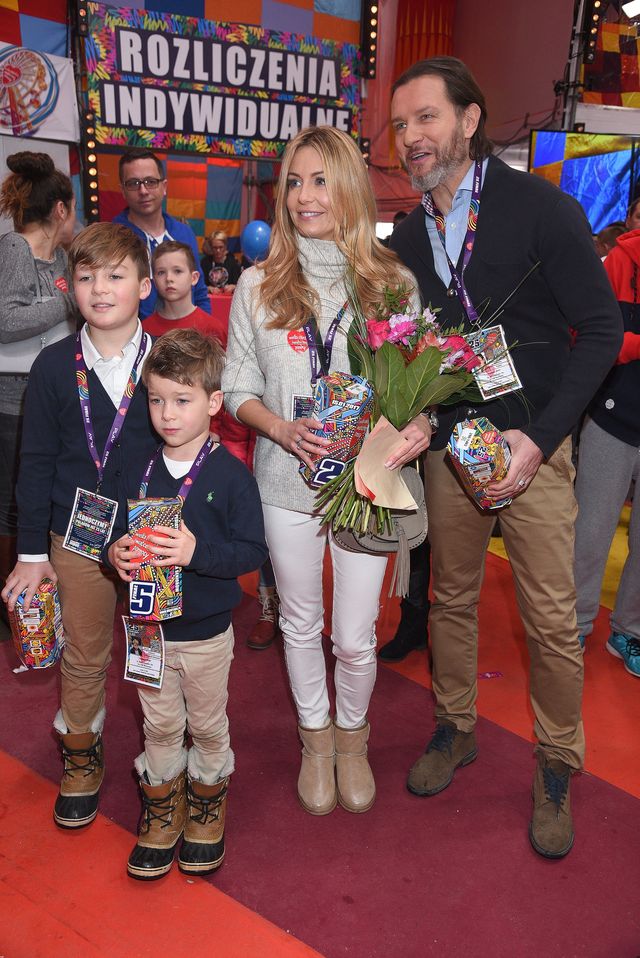 Gwiazdy kwestowały na rzecz Wielkiej Orkiestry Świątecznej Pomocy (FOTO) Gwiazdy kwestowały na rzecz Wielkiej Orkiestry Świątecznej Pomocy (FOTO)