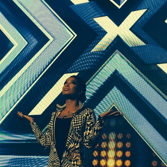 Okupnik zajada się kluskami śląskimi (FOTO)