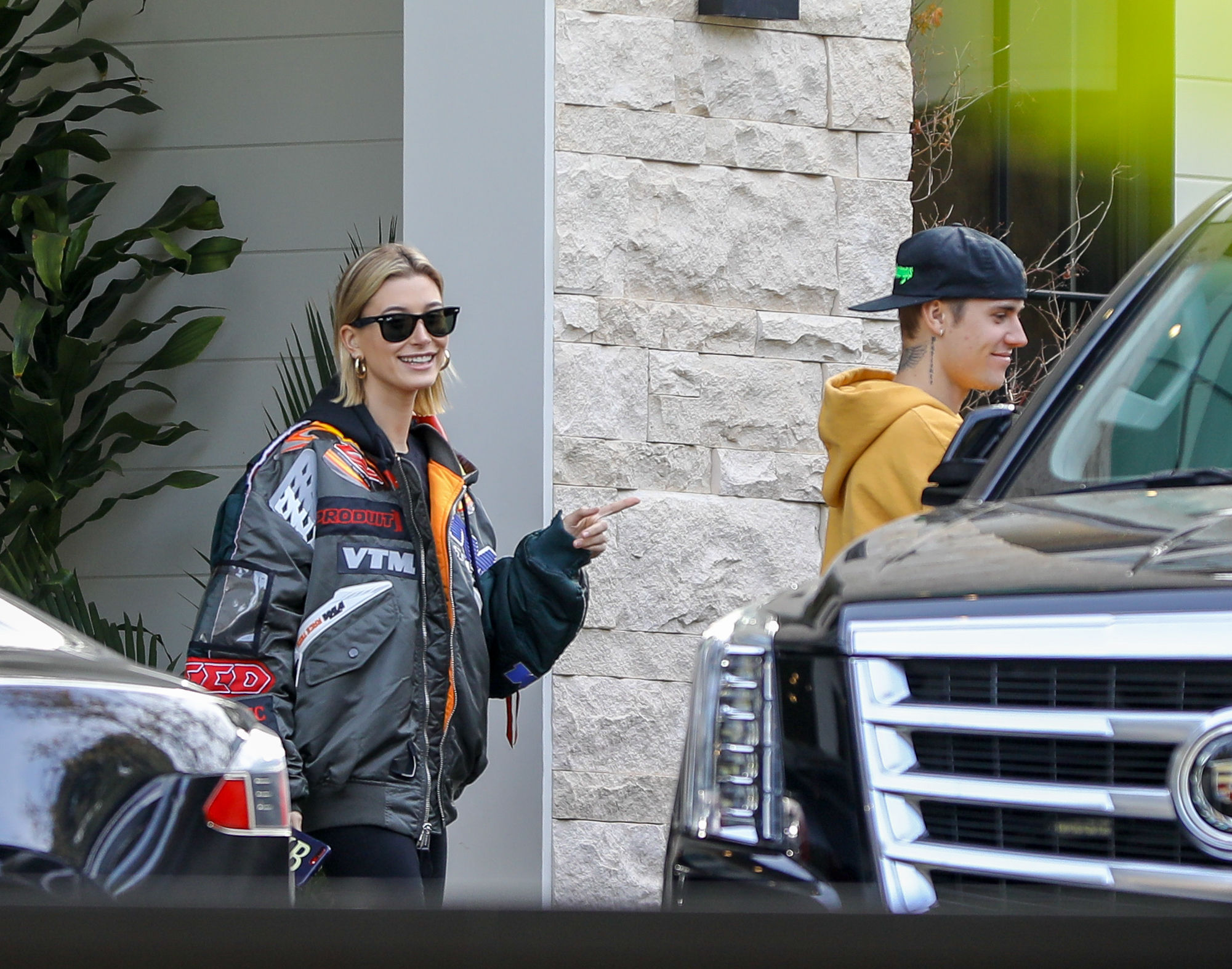 Justin zawiózł Hailey do lekarza. Wszystkie media piszą o jej CIĄŻY Justin zawiózł Hailey do lekarza. Wszystkie media piszą o jej CIĄŻY