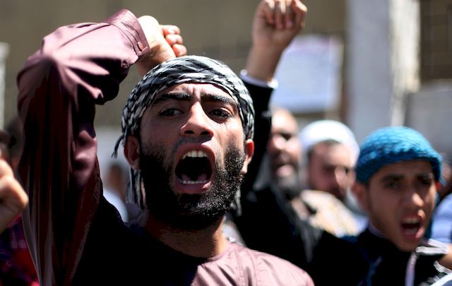 Przerażające tortury ISIS: Nakarmili kobietę jej WŁASNYM DZIECKIEM