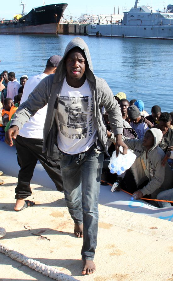 Szok! Imigranci dokonali zbiorowego gwałtu i transmitowali go przez Facebooka!