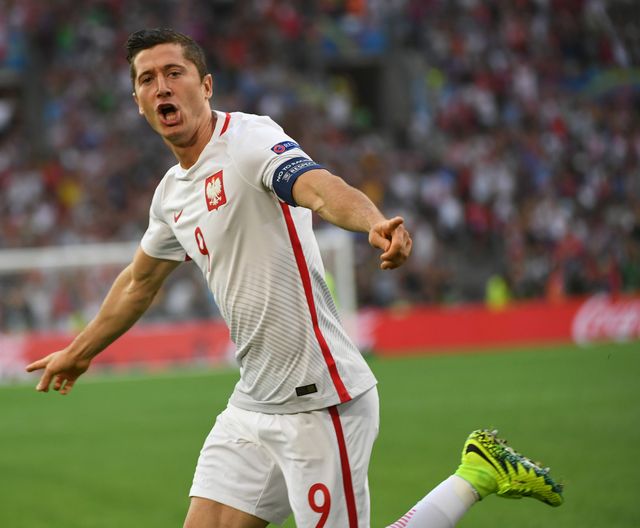 Robert Lewandowski NIE WYTRZYMAŁ kolejnego hejtu o Ani! Robert Lewandowski NIE WYTRZYMAŁ kolejnego hejtu o Ani!