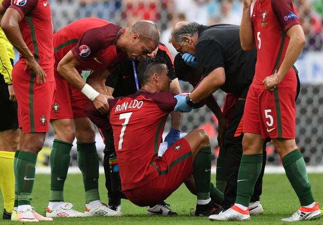 Dramat Cristiano Ronaldo w finale Euro 2016! (VIDEO)
