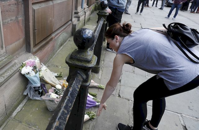 PILNE: Wiemy, kto stoi za ZAMACHEM na koncercie Ariany Grande! PILNE: Wiemy, kto stoi za ZAMACHEM na koncercie Ariany Grande!