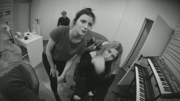 YouTuberki mają dość hejtu - Szparagi nagrały SzpaRAP 