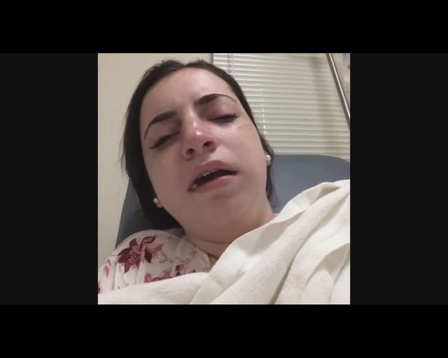 Po wyrwaniu zębów mądrości wołała Goslinga i Kardashianki! Po wyrwaniu zębów mądrości wołała Goslinga i Kardashianki!