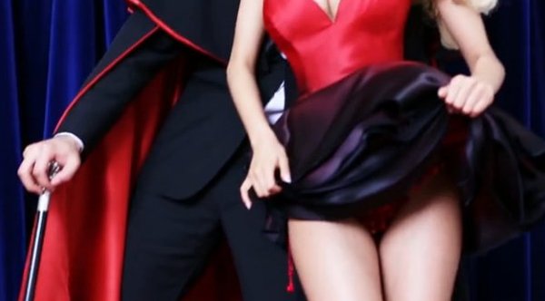 Seksowna Zahia Dehar chce podbić Nowy Jork Seksowna Zahia Dehar chce podbić Nowy Jork