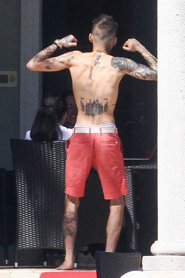 Porzucony Zayn Malik topless (ZDJĘCIA)