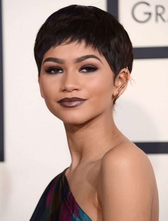 18 lat i ani śladu naturalnych włosów (FOTO)