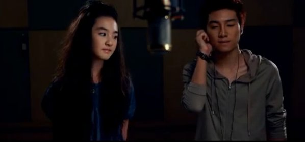 24-letni chiński piosenkarz spotyka się z 12-latką!