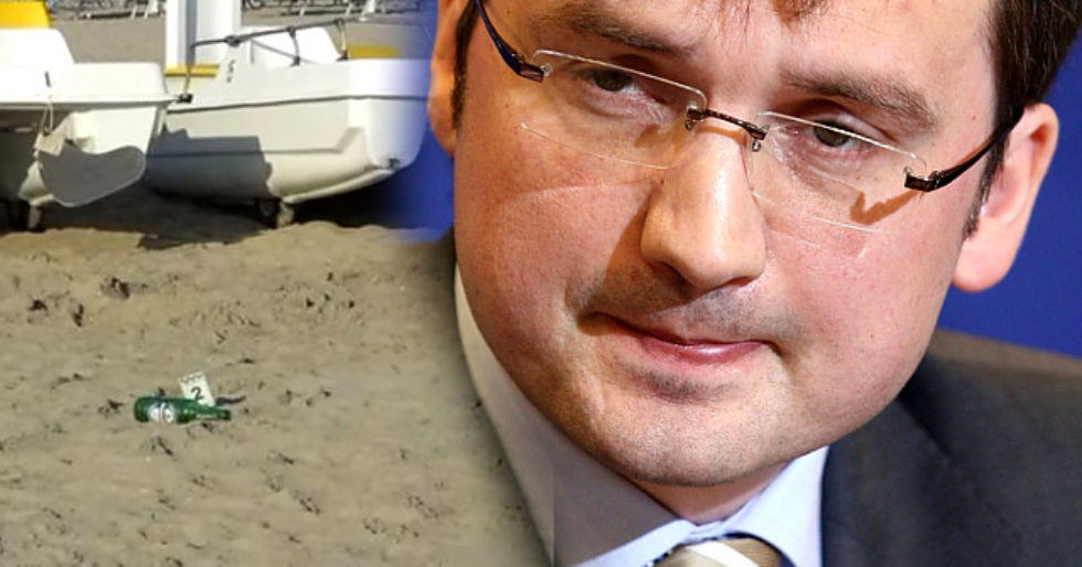 Patryk Jaki o napaści w Rimini: KARA ŚMIERCI DLA TYCH BYDLAKÓW! Patryk Jaki o napaści w Rimini: KARA ŚMIERCI DLA TYCH BYDLAKÓW!